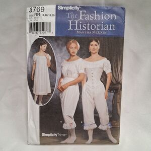 Simplicity 9769 Fashion Historian Chemise Corset Sewing Pattern 14-20 Uncut
